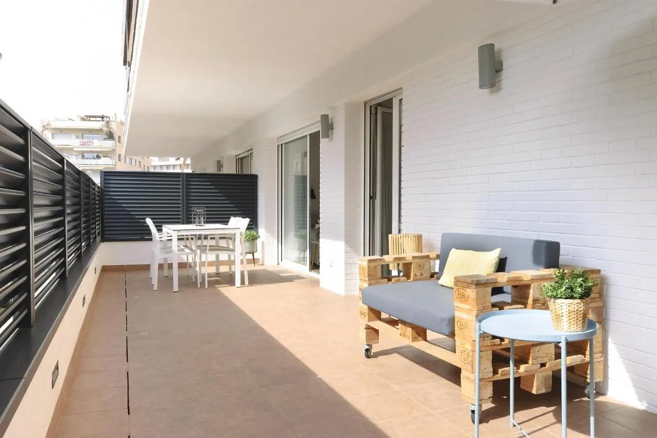 Lets Holidays Cozy Apartment With Terrace Tossa de Mar Spagna